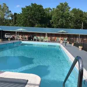  Hotel Merrimac &